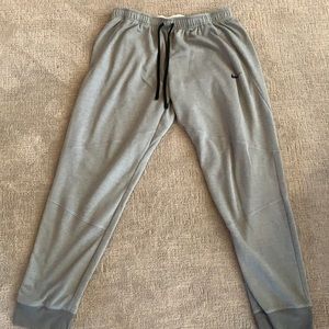 Nike dry fit men’s xxl sweat pant